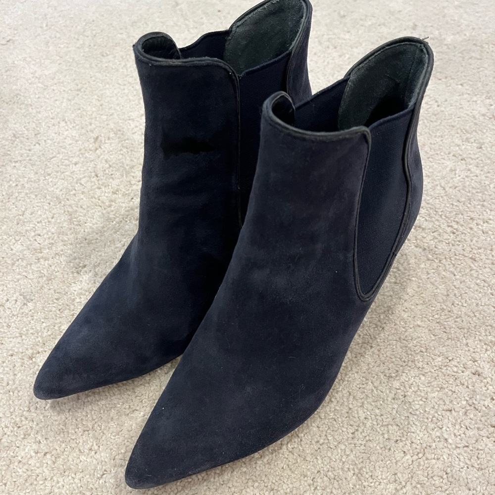 Tory Burch Navy Blue suede booties size 7.5